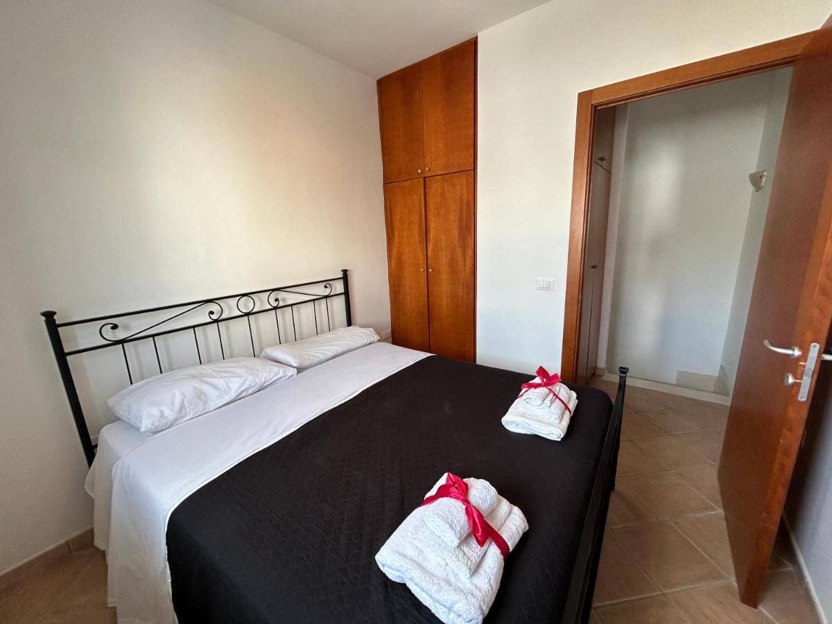 Suite Le Due Sorelle Torre dell'Orso Exterior foto